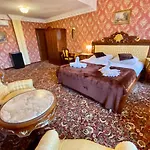 فندق Liliova Old Town 4*