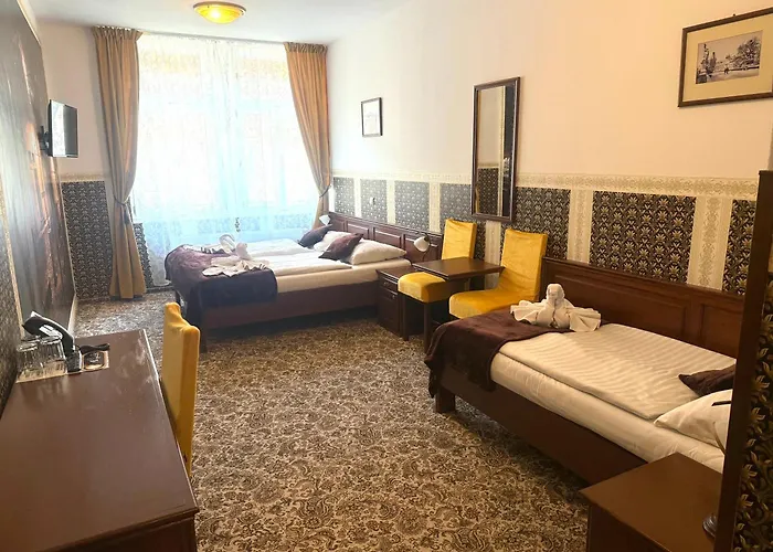 호텔 Liliova Old Town 4*