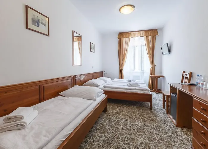 호텔 Liliova Old Town 4*