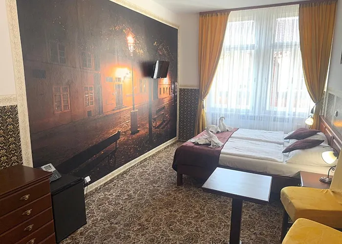 Liliova Old Town Otel 4*