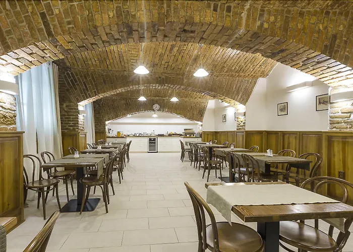 Liliova Old Town 4*