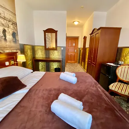 فندق Liliova Old Town 4*