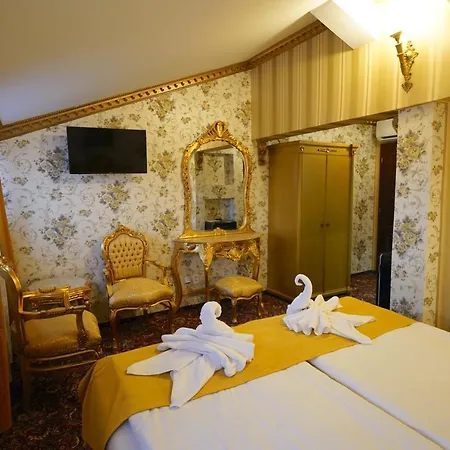 Hotel Liliova Old Town 4*
