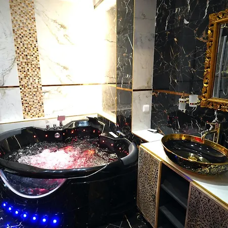 Liliova Old Town Hotel