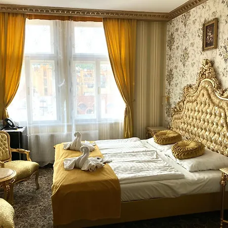 Liliova Old Town فندق 4*