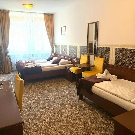 فندق Liliova Old Town 4*