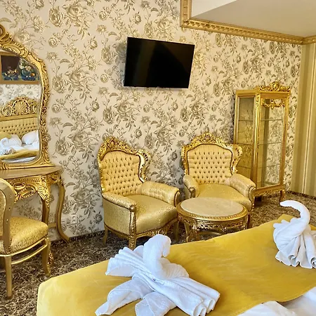فندق Liliova Old Town 4*