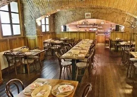 Liliova Old Town فندق 4*