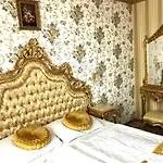 Liliova Old Town Hotel 4*