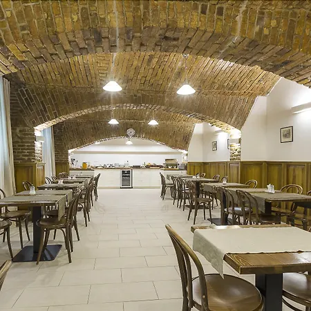 Liliova Old Town 4*