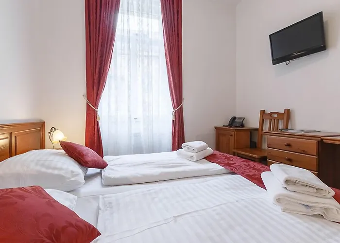 Liliova Old Town 4*