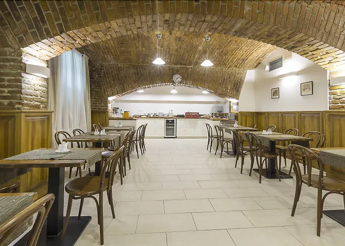 Liliova Old Town 4*